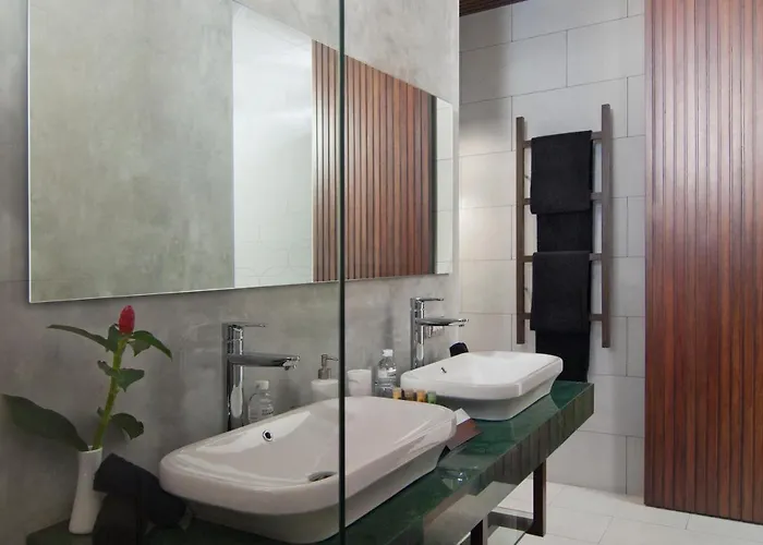 4br Kamis - Minggu Villa *